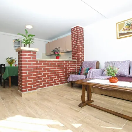 Apartment Fuer 4 Personen Ca 40 Qm In Pula, Istrien Istrische Riviera Pula