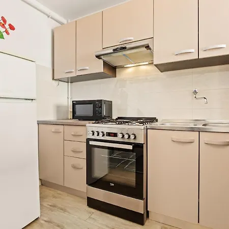 Apartment Fuer 4 Personen Ca 40 Qm In Pula, Istrien Istrische Riviera *