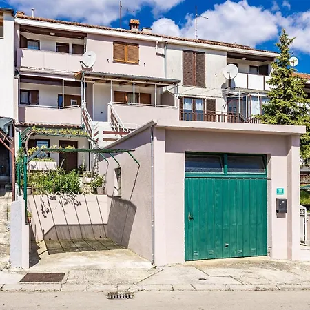 Fuer 4 Personen Ca 40 Qm In Pula, Istrien Istrische Riviera Apartment *